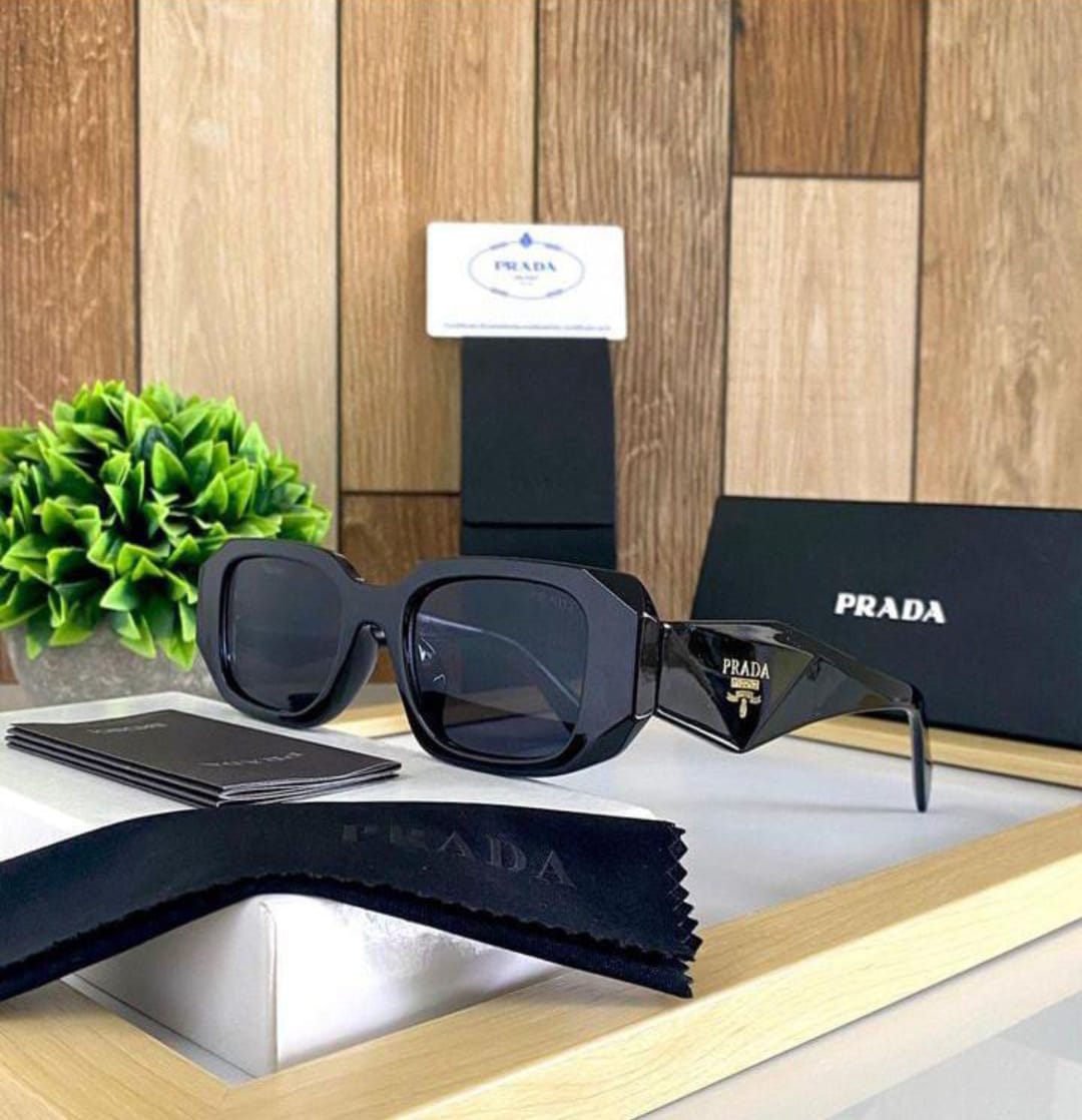Prada Ladies Article With Brand Box