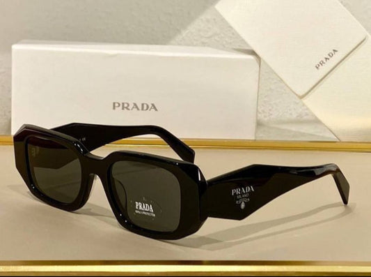 Prada Ladies Article With Brand Box